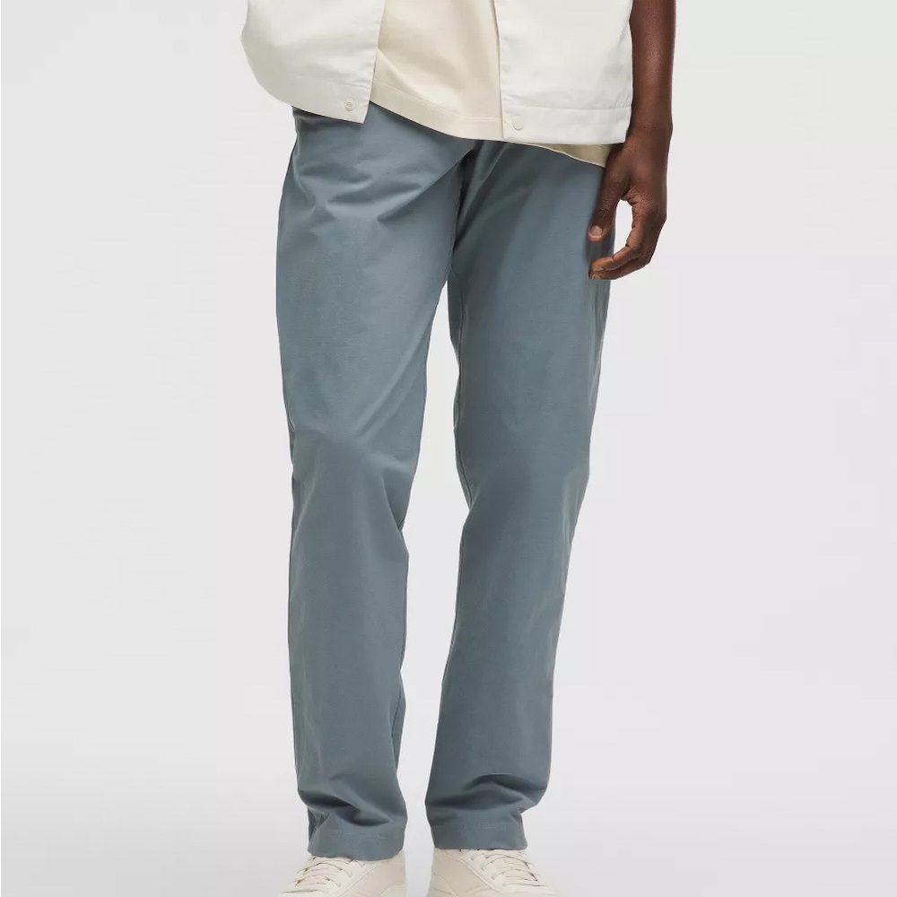 Lululemon ABC Men's Grey Trousers, size 31/30